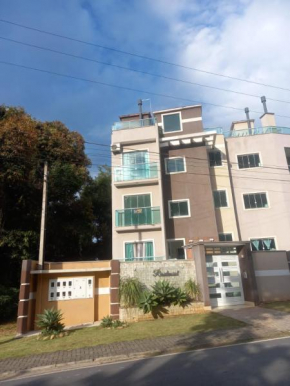 Apartamento com varanda e vista para o mar!